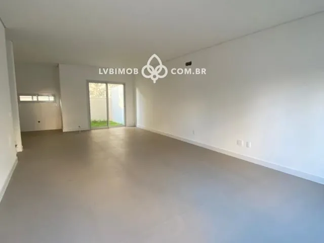 Imagem 3: Casa Geminada para Venda em Jurerê Internacional Florianópolis-SC