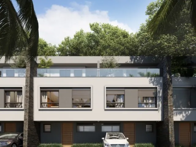 Imagem: Casa de Condomínio À Venda em Porto Alegre