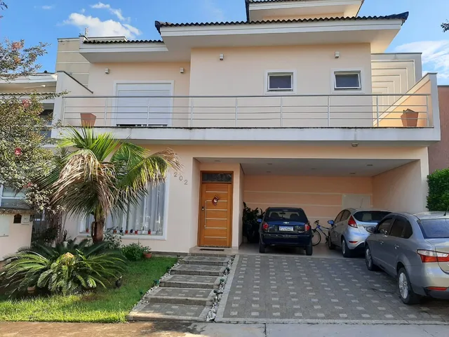 Imagem: A casa em condomínio possui 4 Dormitórios, 3 Suítes, 5