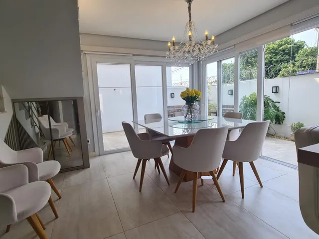Imagem: Sobrado semi mobiliado, decorado, com patio