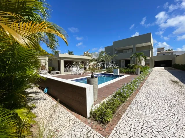 Imagem 8: Casa belíssima à venda, nascente, reformada, 4 suítes sendo a master bem ampla, em