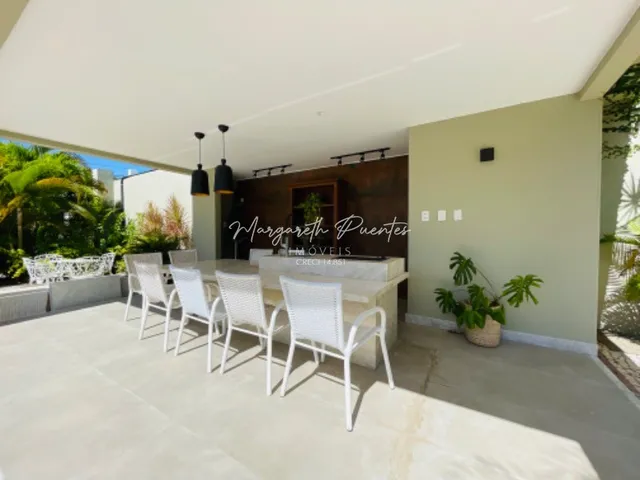 Imagem 9: Casa belíssima à venda, nascente, reformada, 4 suítes sendo a master bem ampla, em
