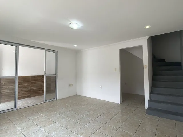 Imagem 13: Casa Duplex para Alugar em Paulista com 2 Qts 2 Wcs