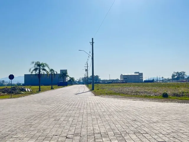 Imagem 15: Terrenos Industriais à venda em São José, SC, em Loteamento com total infraestrutura