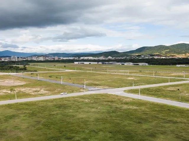 Imagem 11: Terrenos Industriais à venda em São José, SC, em Loteamento com total infraestrutura