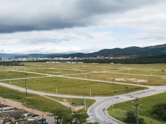 Imagem 14: Terrenos Industriais à venda em São José, SC, em Loteamento com total infraestrutura