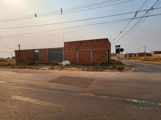 Imagem 1: Casa e salão comercial em construção