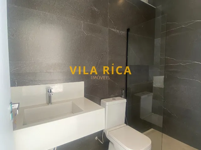 Imagem 2: Excelente Casa de Alto Padrão com 03 Suites,400M², Sala com Pé Direito Alto, Fino