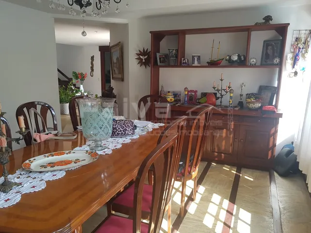 Imagem 4: Casa Duplex 4 Qts Terreno 570 M²