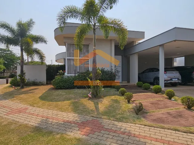 Imagem: Casa de Alto Padrão em Condomínio 3 Quartos