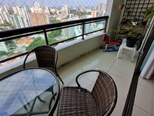 Imagem: O apartamento possui 4 Dormitórios, 1 Suíte, 1 Banheiro,