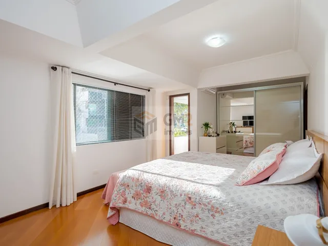 Imagem 9: Casa Sobrado Triplex, bairro Água Verde, Curitiba/PR
