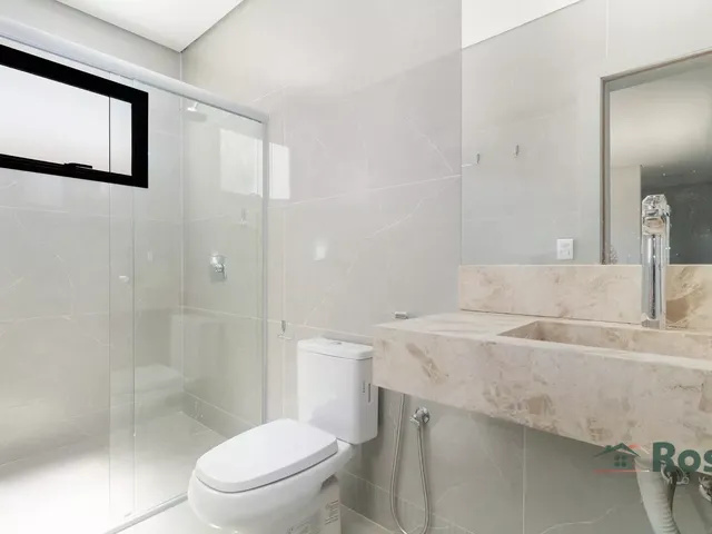 Imagem 6: Sobrado em Condomínio com 4 quarto(s) sendo 2 Suítes, no FLORAIS DO VALLE próximo do