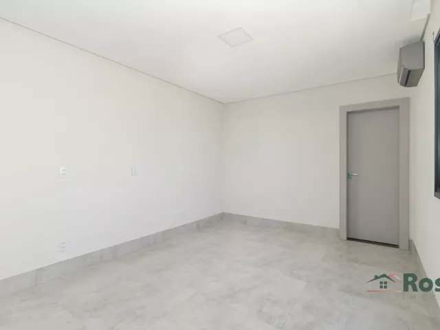 Imagem 14: Sobrado em Condomínio com 4 quarto(s) sendo 2 Suítes, no FLORAIS DO VALLE próximo do