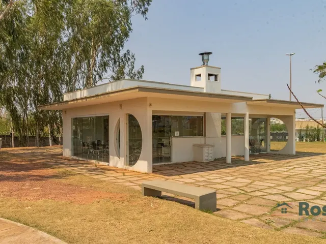 Imagem 11: Sobrado em Condomínio com 4 quarto(s) sendo 2 Suítes, no FLORAIS DO VALLE próximo do