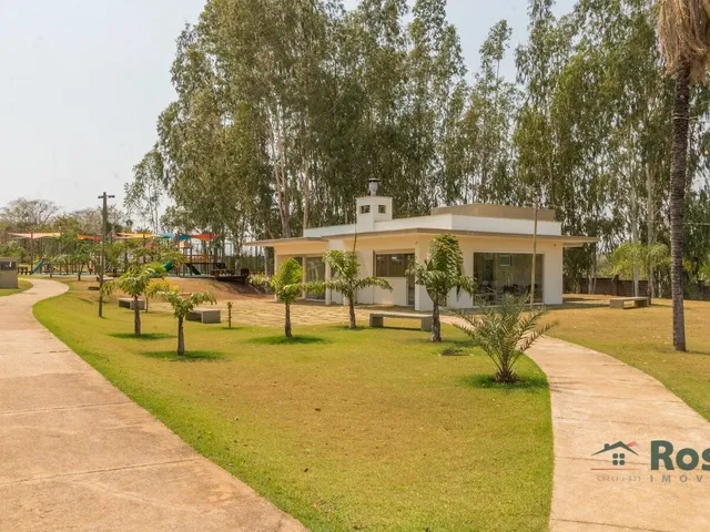 Imagem 13: Sobrado em Condomínio com 4 quarto(s) sendo 2 Suítes, no FLORAIS DO VALLE próximo do