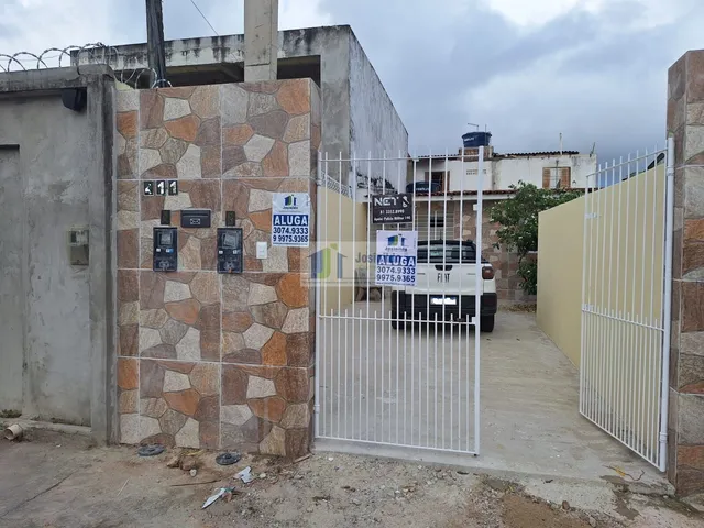 Imagem: A casa possui 2 Dormitórios, 1 Suíte, 1 Banheiro, 2 Vagas