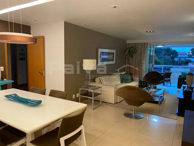 Imagem: O apartamento possui 6 Dormitórios, 2 Suítes, 1 Banheiro,