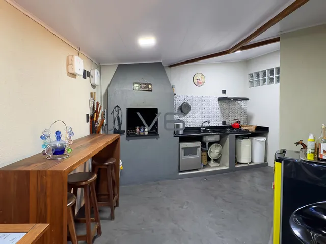 Imagem 3: Casa Triplex, com 3 Quartos, 179 M² Privativos, 4 Vagas de Garagem, no Água Verde