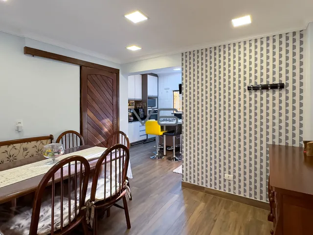 Imagem 8: Casa Triplex, com 3 Quartos, 179 M² Privativos, 4 Vagas de Garagem, no Água Verde