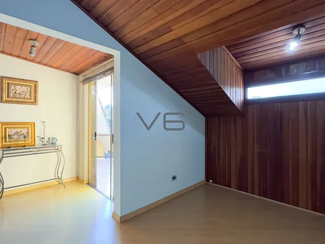 Imagem 13: Casa Triplex, com 3 Quartos, 179 M² Privativos, 4 Vagas de Garagem, no Água Verde