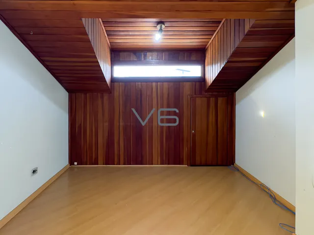 Imagem 12: Casa Triplex, com 3 Quartos, 179 M² Privativos, 4 Vagas de Garagem, no Água Verde