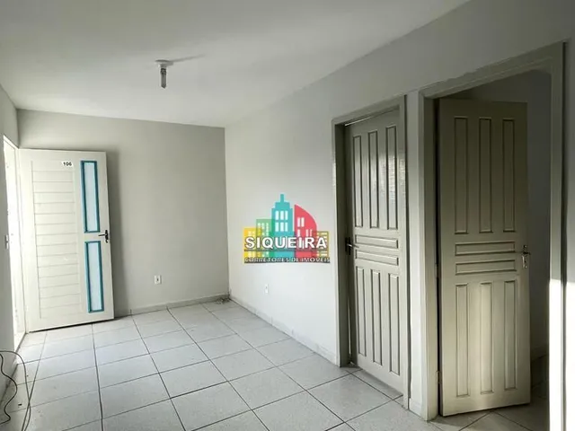 Imagem: Siqueira Aluga Apartamento com 02 Quartos