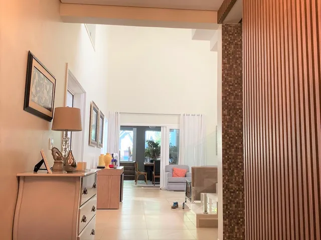 Imagem: A casa possui 4 Dormitórios, 4 Suítes, 6 Banheiros,