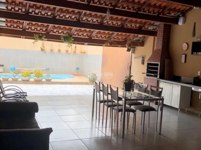 Imagem 9: Casa À Venda no Bairro Jardim Petrópolis - Cuiabá/Mt