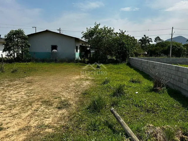 Imagem: Terreno à venda no bairro Ressacada - Garopaba/SC