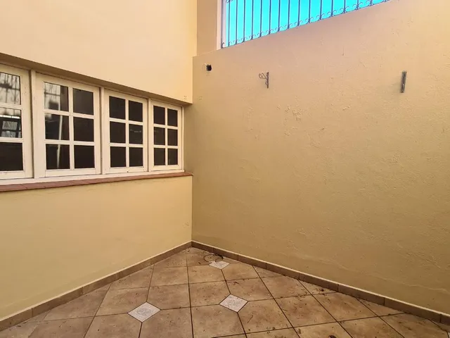 Imagem 10: Casa individual, com amplos ambientes e ótima localização