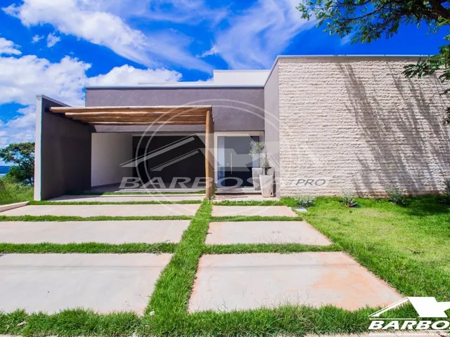 Imagem: Casa Alto Padrão com piscina para venda