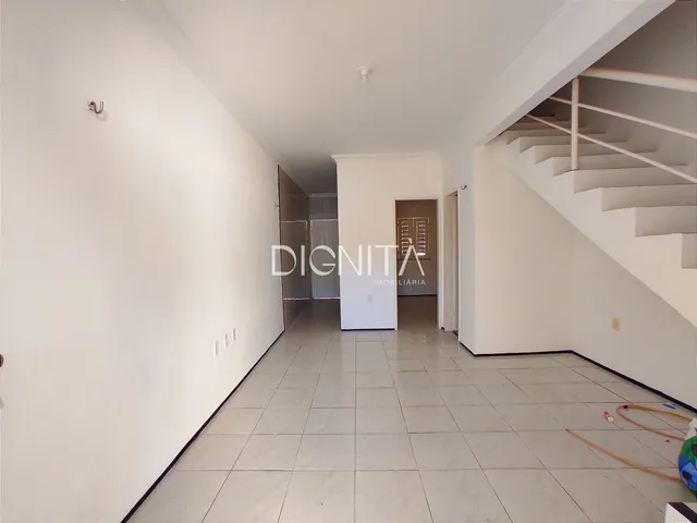 Imagem 15: Casa Duplex 3 dormitórios à venda - Bairro Lagoa Redonda - Fortaleza - CE