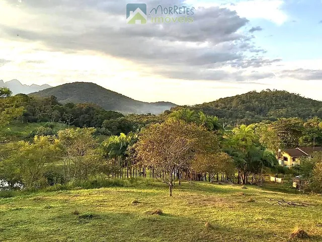 Imagem 6: Sítio em Antonina cinco tanques de peixes e duas nascentes com 84.300m² toda cercada