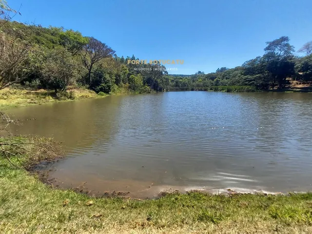 Imagem: O terreno possui 1.007m² de Área e está localizado em