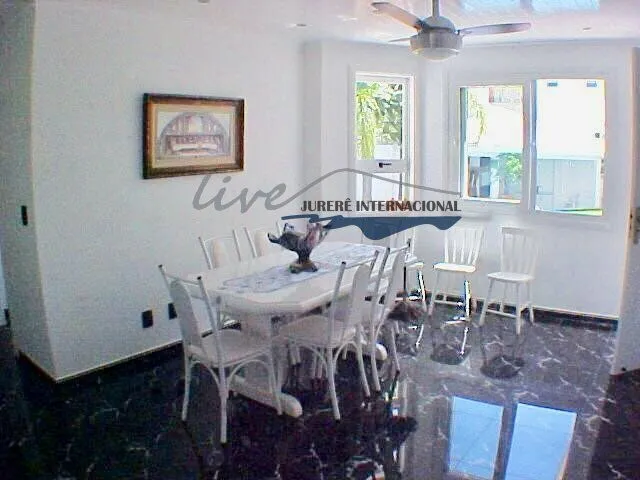 Imagem 16: Casa Alto Padrão para Alugar e Aluguel em Jurerê Internacional Florianópolis-Sc