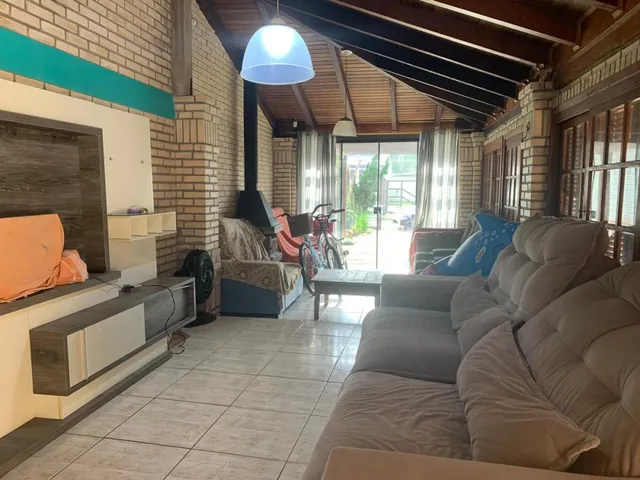 Imagem 10: Linda Casa de Alvenaria com Piscina e Quiosque em Tramandaí - Imperdível!