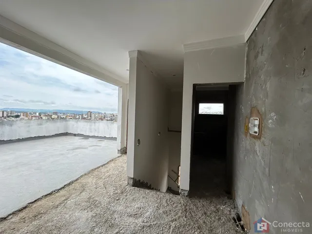 Imagem: A casa possui 3 Dormitórios, 1 Suíte, 2 Banheiros, 1 Vaga