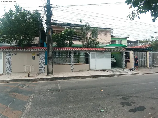 Imagem: A casa possui 3 Dormitórios, 1 Suíte, 2 Banheiros, 1 Vaga
