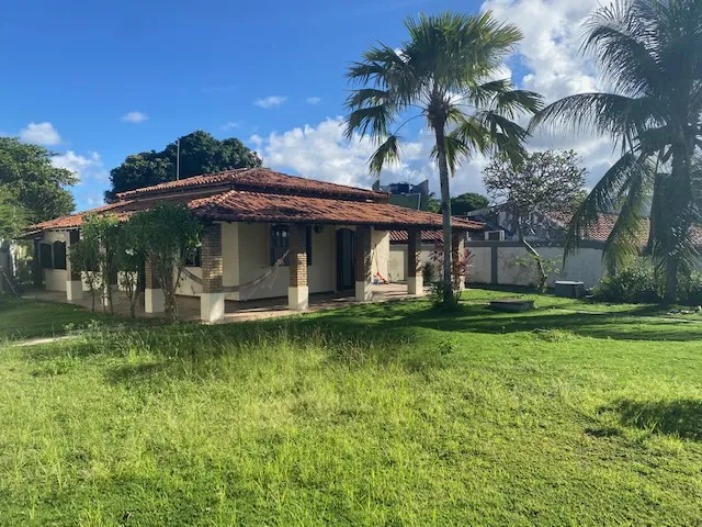 Imagem: Casa térrea no centro de Vilas com terreno