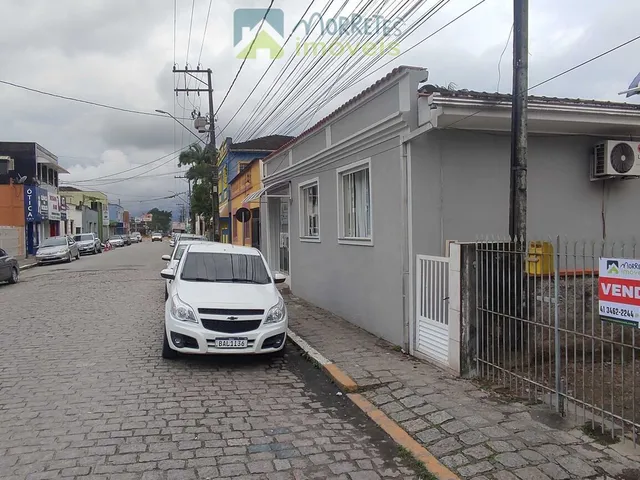 Imagem: Casa de Madeira com Charme e Conforto em