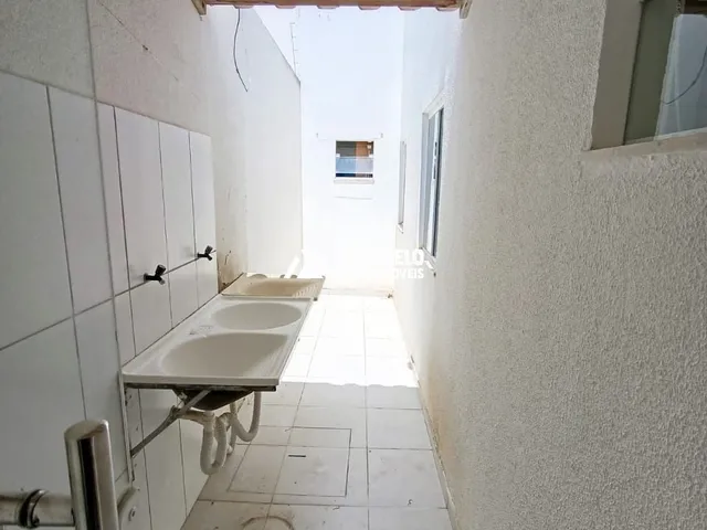 Imagem 5: Alugo Casa de 2/4 Sendo 01 Suíte na Morada dos Passaros III a 50 Mts da Av. Peri
