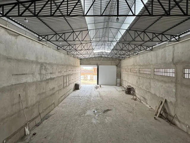 Imagem 11: Galpão para Alugar, 520 M² por R$ 6.000/Mês - Rendeiras -...