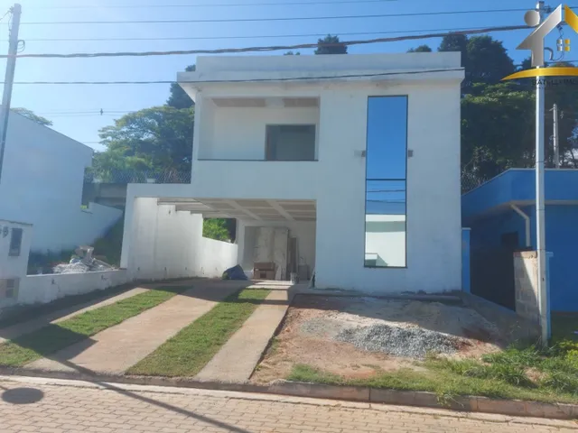 Imagem: A casa em condomínio possui 3 Dormitórios, 3 Suítes, 5