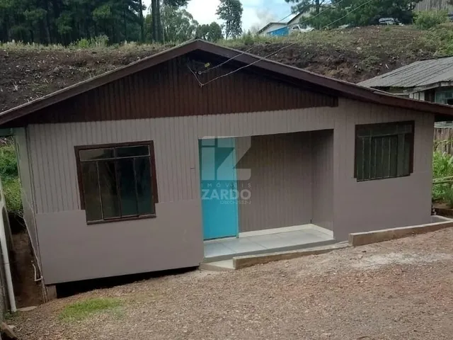 Imagem: Casa Fundos para Locação, em Madeira