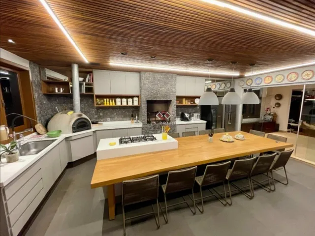 Imagem: Casas em Condomínios - 6 dormitórios