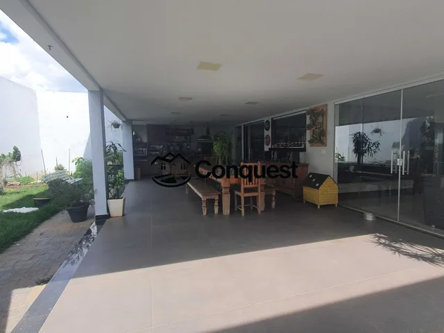 Imagem 8: Vendo- Linda Casa 03 Quartos com suíte, Acabamento Excelente, lote 420 metros ! Bairro