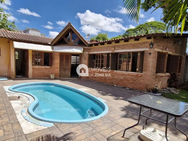 Imagem: Casa Chalé no bairro Cristal em Porto Alegre/RS