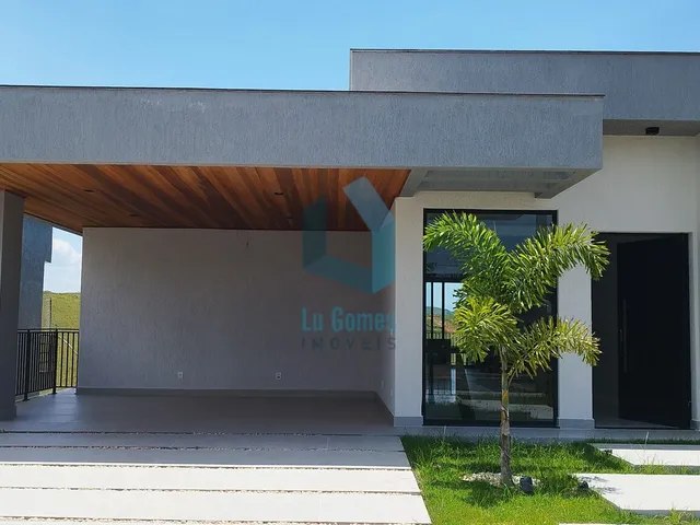 Imagem: A casa possui 6 Dormitórios, 2 Suítes, 4 Banheiros, 2