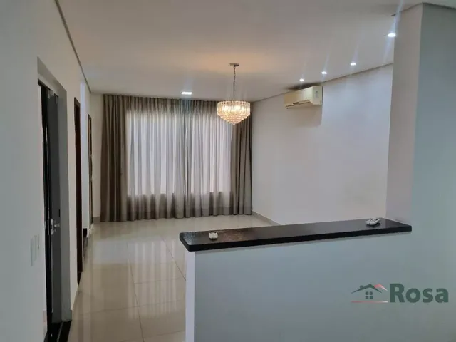 Imagem 1: Sobrado para venda , com 3 quarto(s) sendo 1 suíte, 4 vagas de garagem, próxima ao